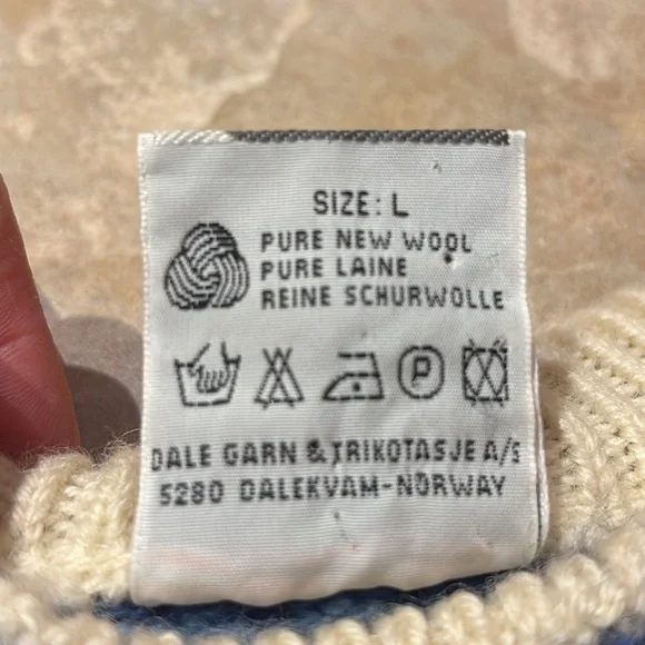 Vintage Dale of Norway women’s sweater